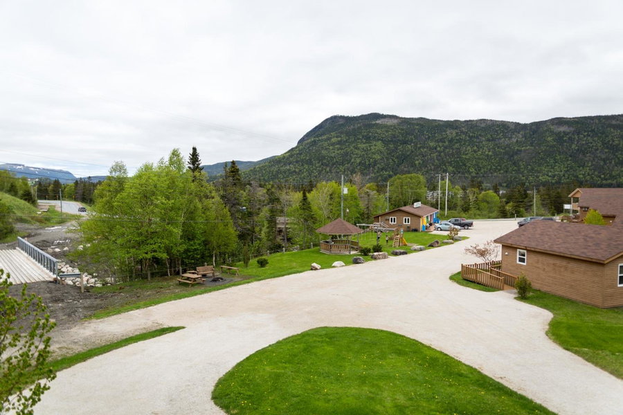 Middle Brook Cottages & Chalets, Glenburnie, Canada