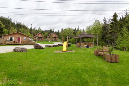 Middle Brook Cottages & Chalets, Glenburnie, Canada