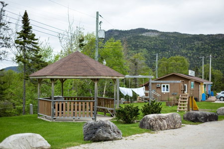 Middle Brook Cottages & Chalets, Glenburnie, Canada