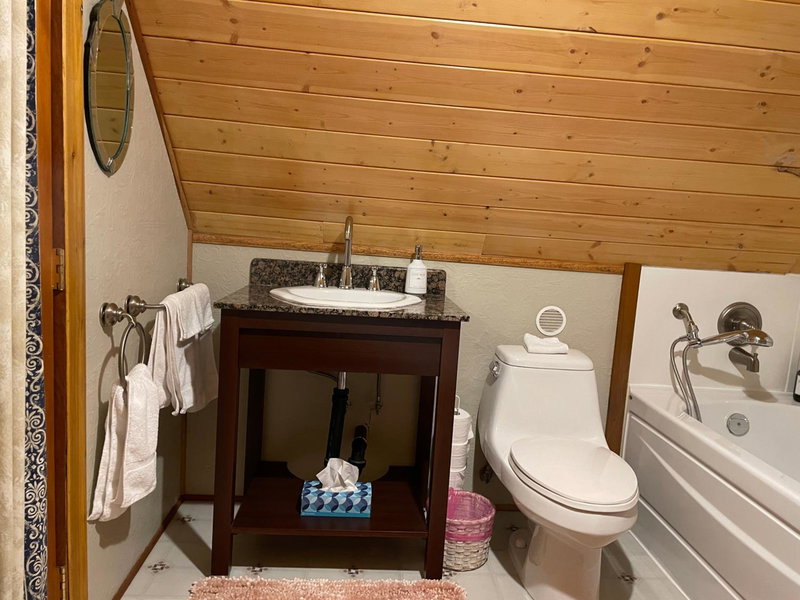 Luna Bed & Breakfast, Grand Forks, Canada