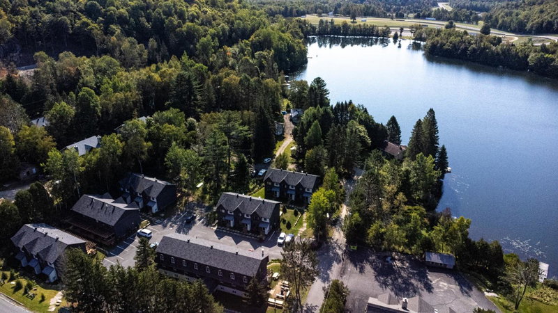 Auberge Manitonga, Mont-Tremblant, Канада