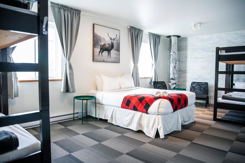 Auberge Manitonga, Mont-Tremblant, Канада