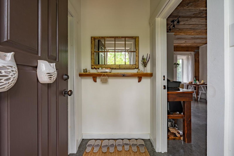 Owl's Nest Suites, Carrying Place, Kanada