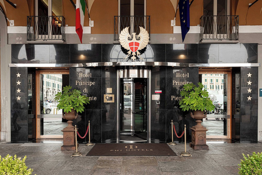 Отель · Phi Hotel Principe, Cuneo