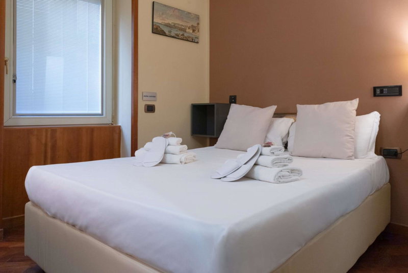 Hotel Suite Ares, Naples, Италия