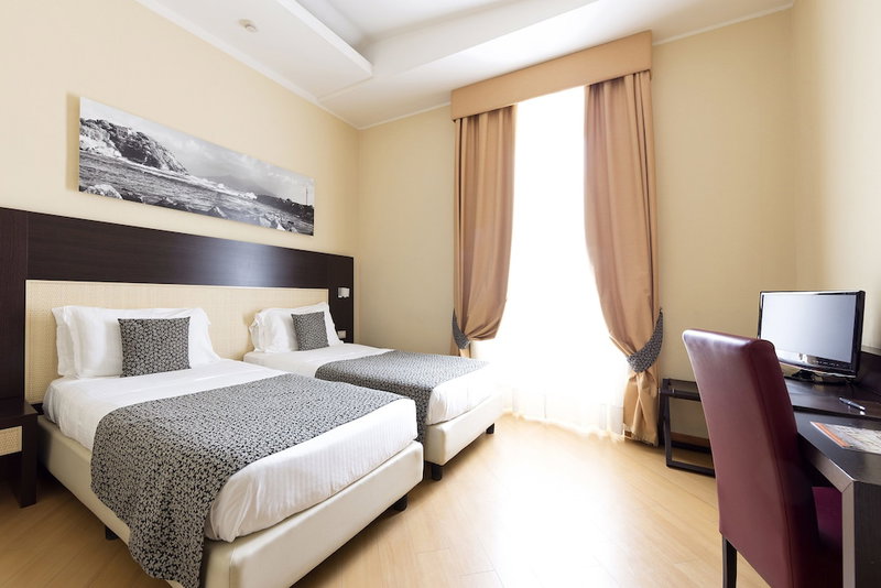 Hotel Naples, Pendino, Italy