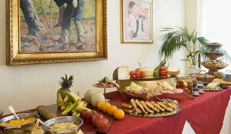 Hotel HR, Modugno, Italia