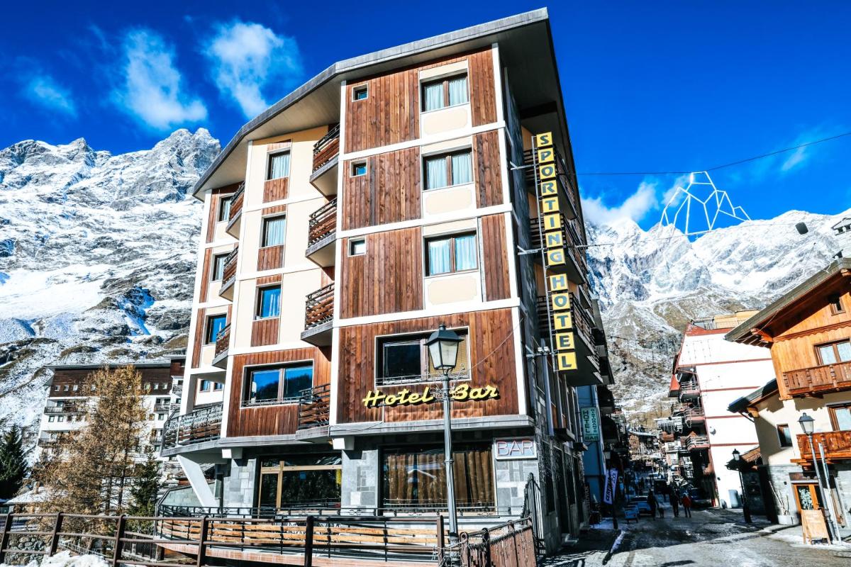 Hotel Sporting, Italy