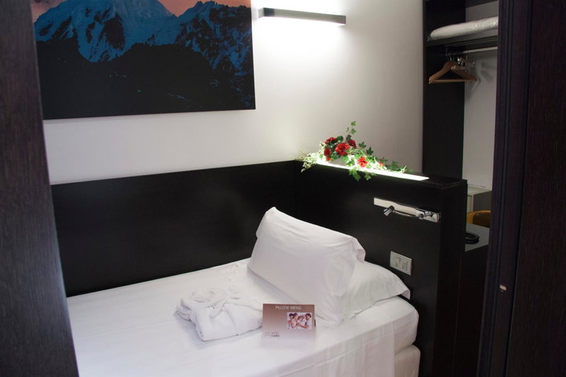 Card International Hotel, Rimini, Italy
