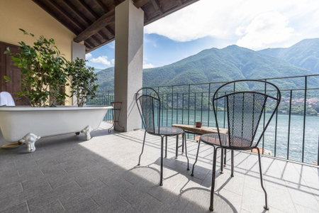 Albergo Diffuso Ca' Spiga, Laglio, Italie