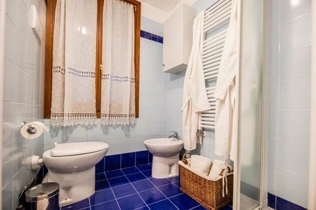 Venice and Venice Apartments - private rooms in shared apartment, Venice, Italy