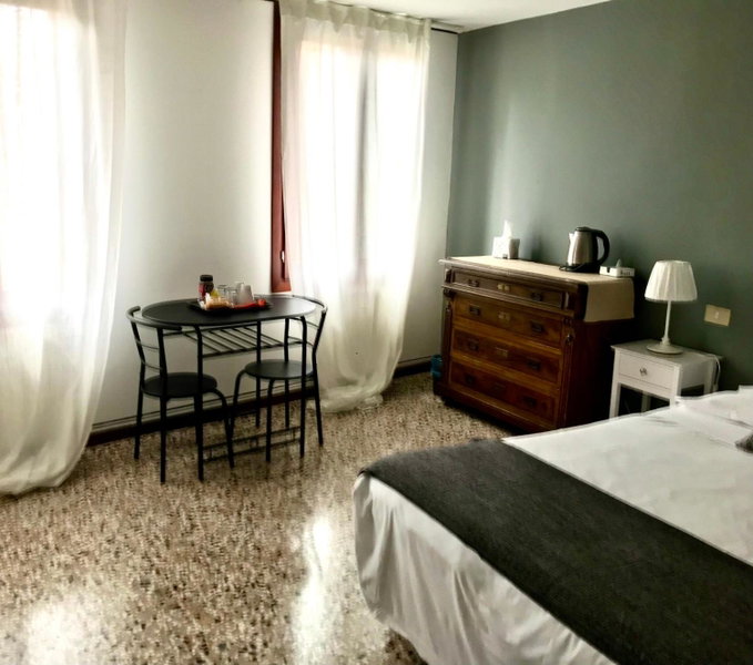Venice and Venice Apartments - private rooms in shared apartment, Venice, Italy