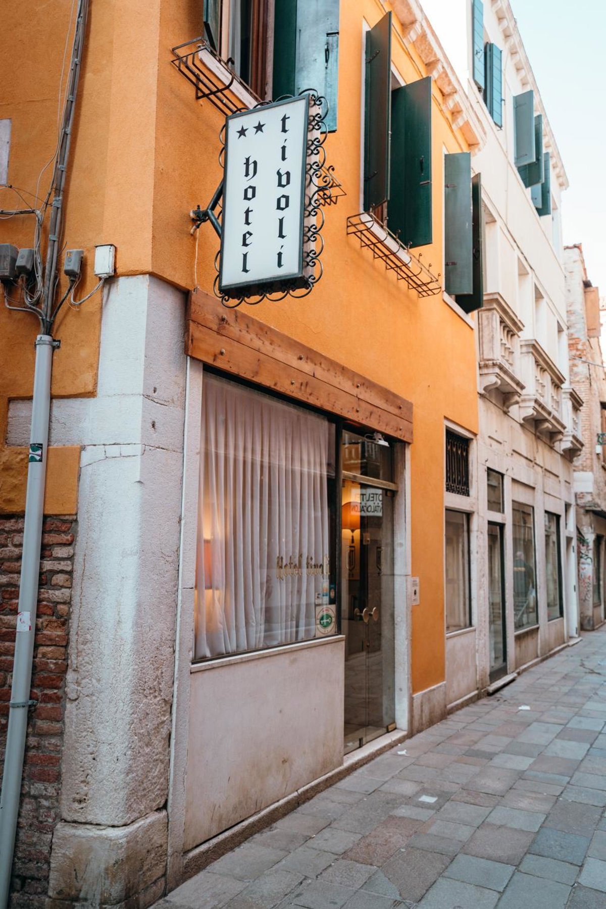 Hotel Tivoli, Italy