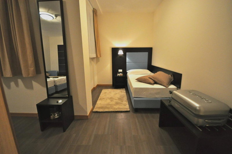 Hotel 325 Tor Vergata, Tor Vergata, Italia