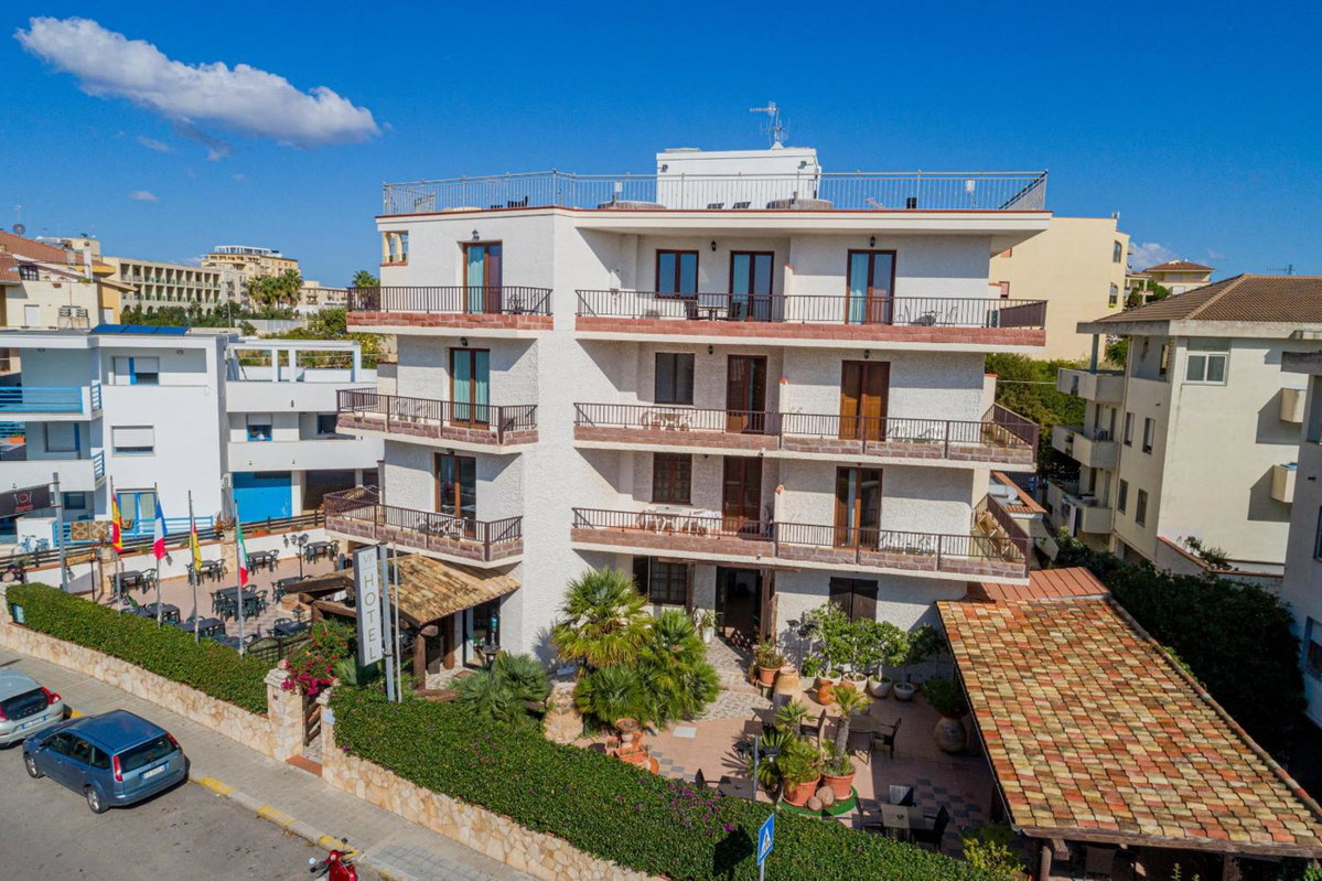 Отель · Hotel Villa Piras, Alghero