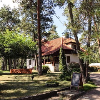 Leśny Dworek, Wyszków, Polen