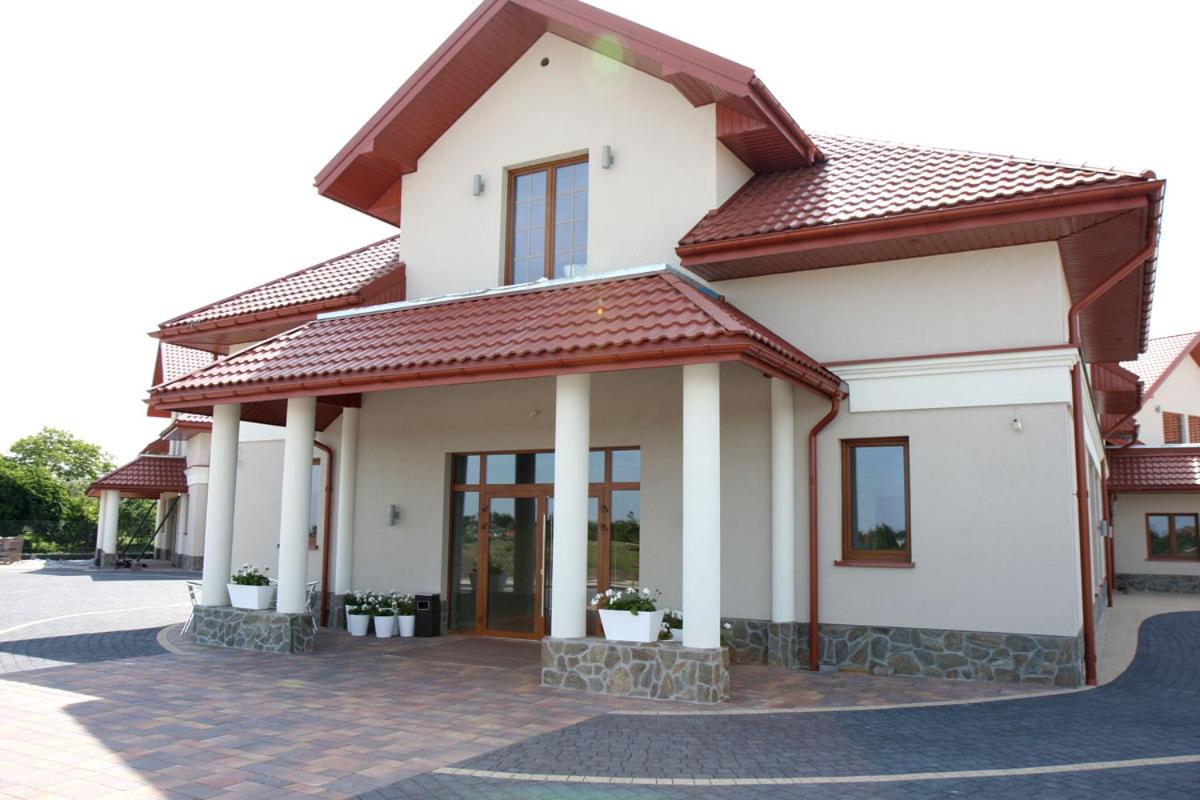 Hotel · Malinowy Dwór Wieluń, Wieluń