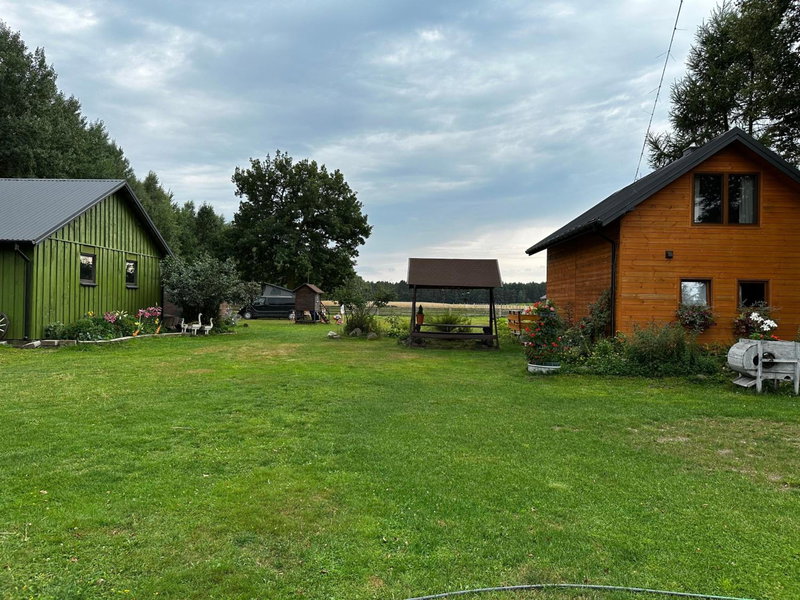 Zamieszkaj na wsi blisko Warszawy, Borucza, Polonia