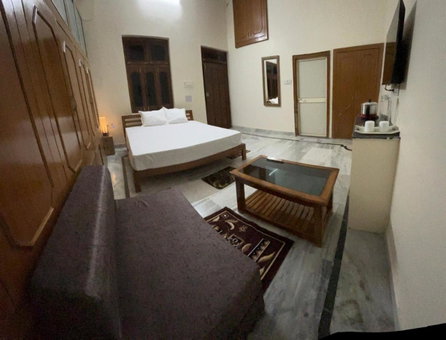 Sharan Homestay, Ayodhya, India
