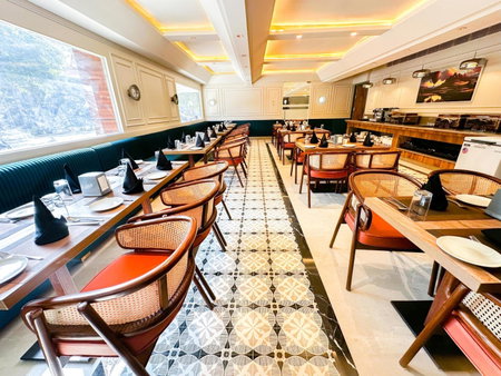Clay Inn Hotel, Sohna Road, Sector 49, Gurugram, Gurgaon, Indien