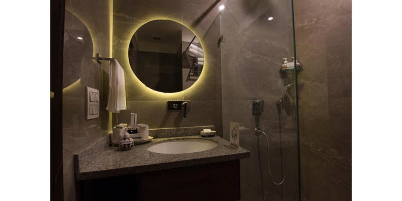HOLYWATER Hotel by Ganga Kinare #150 mts from Ganga Ghat Rishikesh, Rishīkesh, India