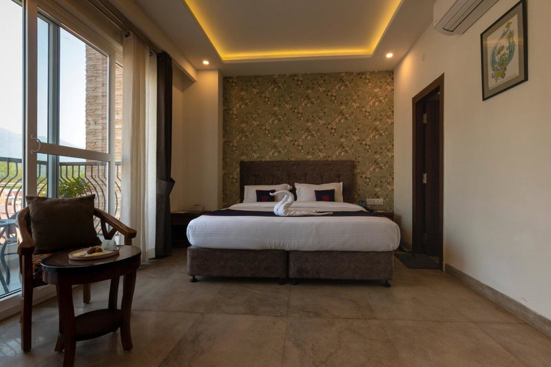 HOLYWATER Hotel by Ganga Kinare #150 mts from Ganga Ghat Rishikesh, Rishīkesh, India