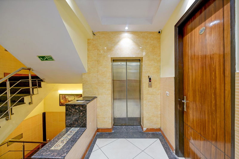 Hotel Le Grand - Walk-in from RK Ashram Metro Station, New Delhi, Indien