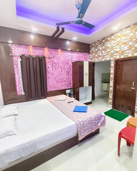 Hotel Bobby house 450m from beach & 1 km from temple, Puri, India