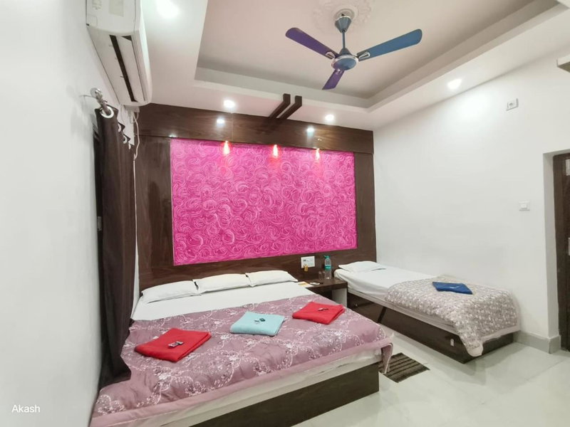 Hotel Bobby house 450m from beach & 1 km from temple, Puri, India