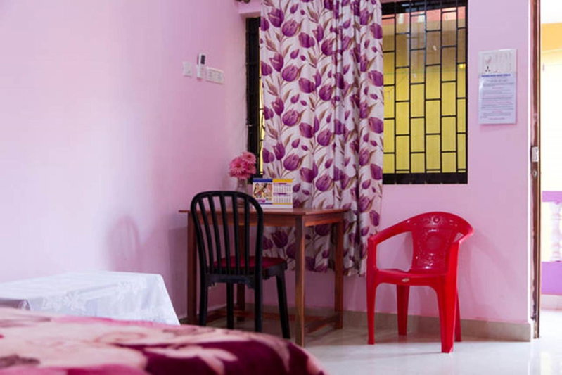 Madrid Home Goa 2 min walk to Beach, Arambol, India