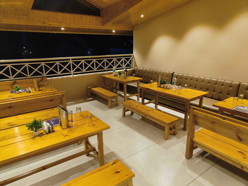 Sa-Ba Manali Inn, Mall Road, Manāli, India