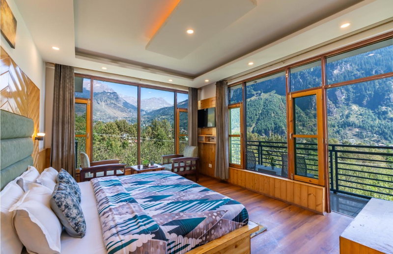 The 14 Gables, A Boutique Stay, Manali - Pet Friendly - Balcony Rooms - Crown Palace, Manāli, India
