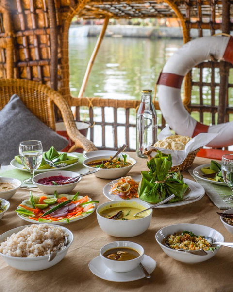 Spice Coast Cruises - Houseboat, A CGH Earth Experience, Shertallai, India