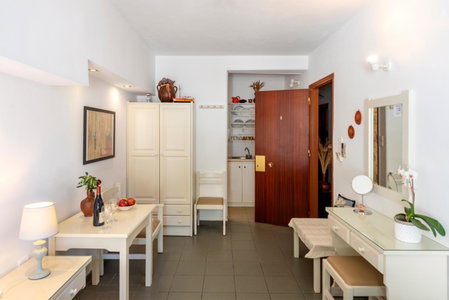 Margarita Studios, Parikia, Greece