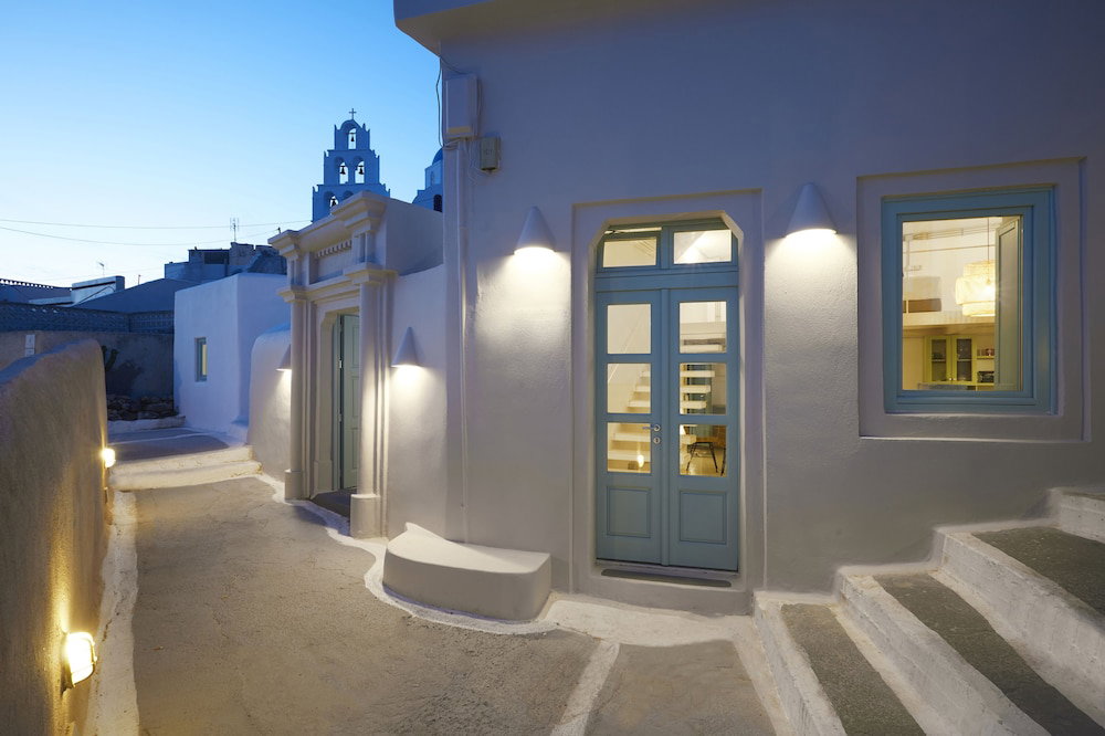 Hotel · Valsamo Suites, Santorini