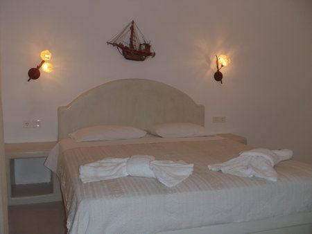 Veletas Rooms, Adamas, Греция