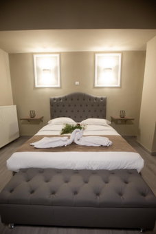 Cavallari Palace Hotel Suites, Acharnes, Greece