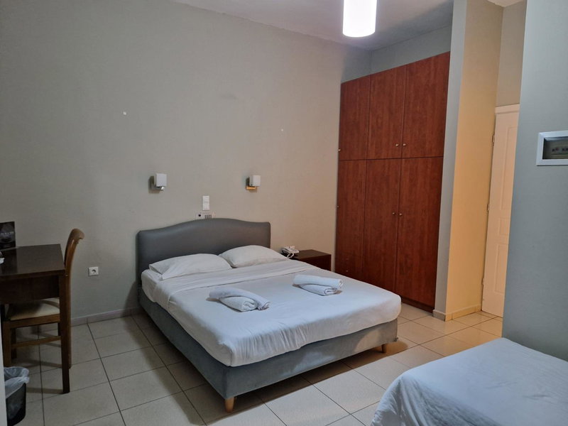Cavallari Palace Hotel Suites, Acharnes, Greece