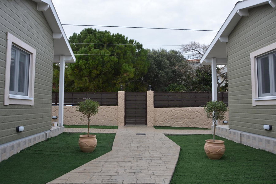 Olympia's Apartments by Traser, Artemida, Grecia