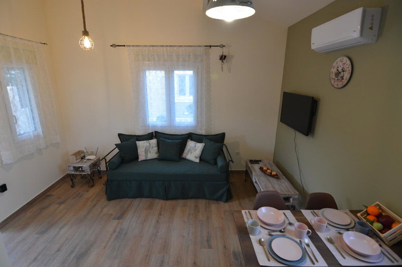 Olympia's Apartments by Traser, Artemida, Grecia