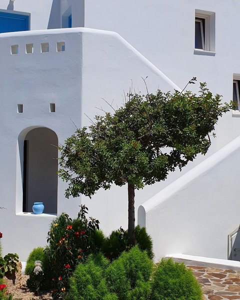 Sarakiniko Rooms, Adamas, Greece