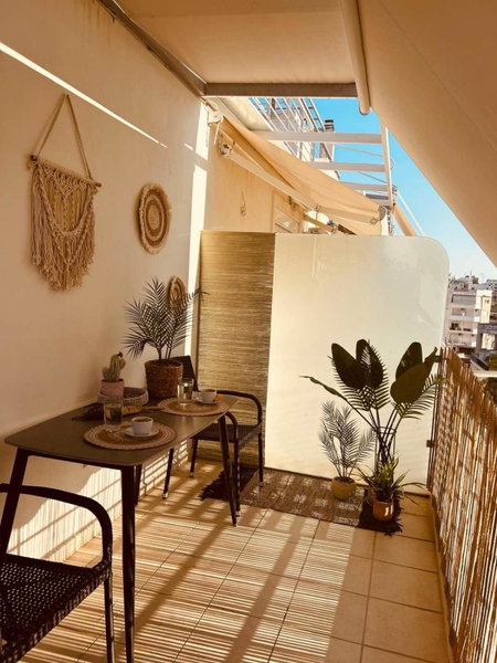 Central & Comfortable, with Acropolis view, Dhafni, Greece