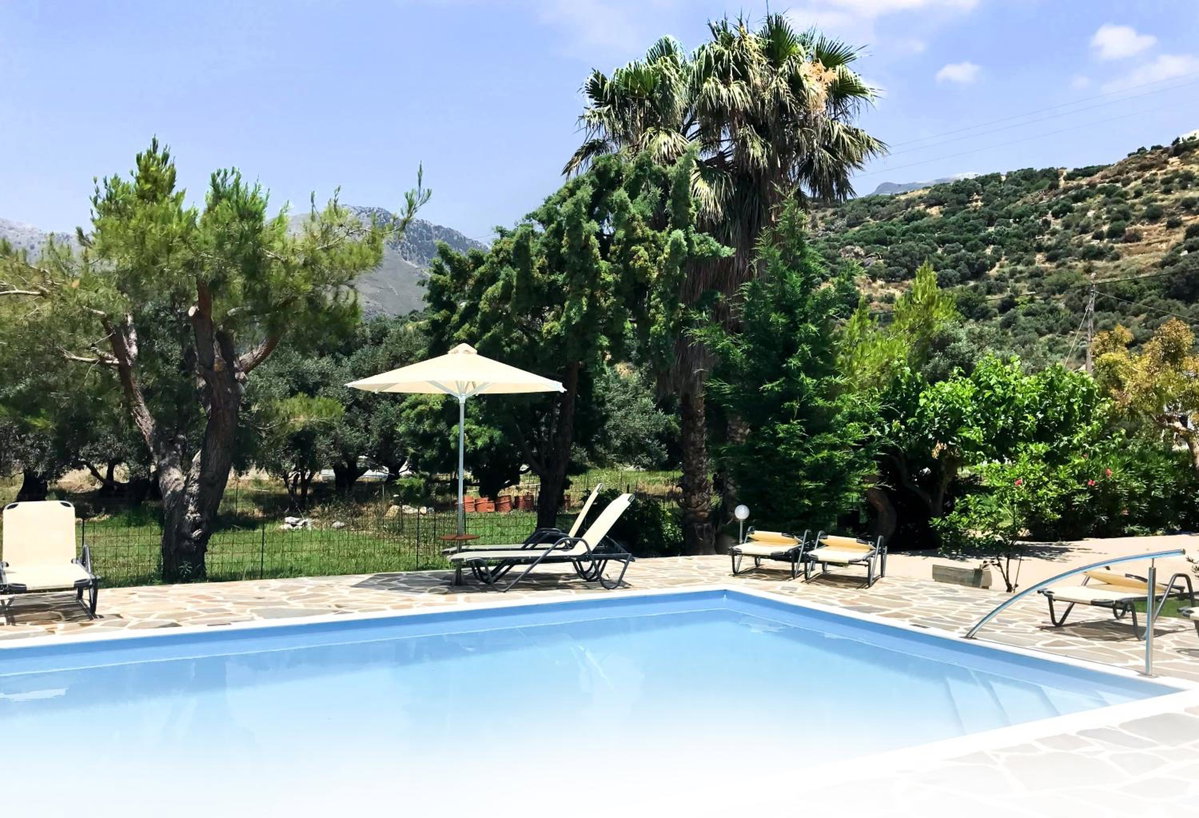 Hôtel · IRIDA Studios Hotel & Pool, Plakias