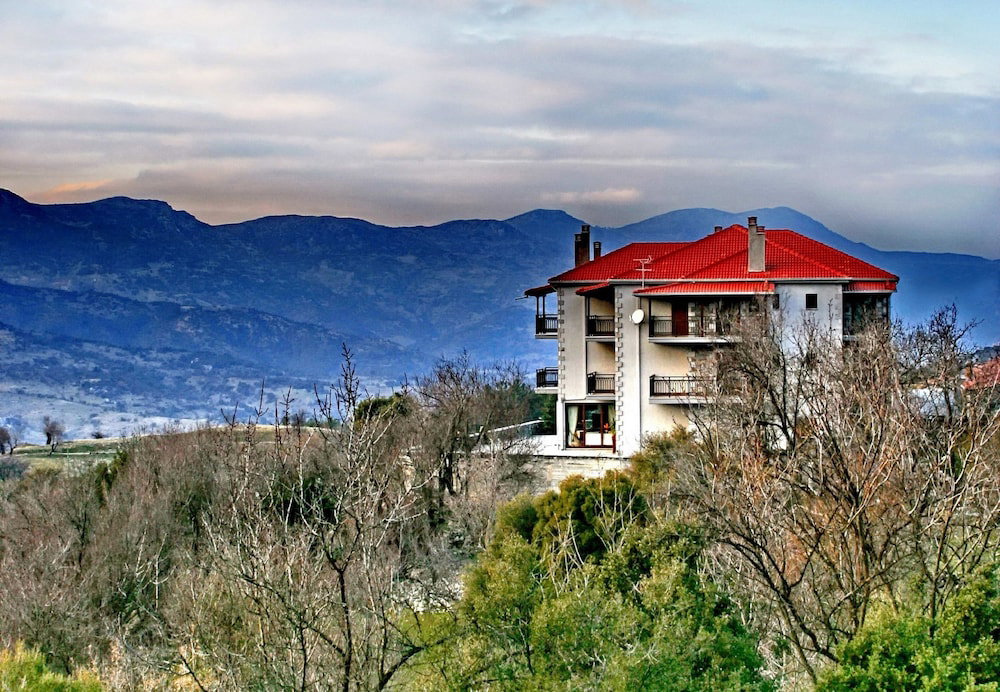 Hotel · Aiora Luxury Suites, Gortynia