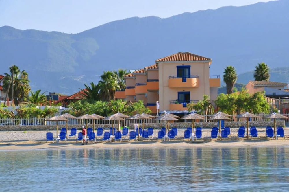 Akroyiali Resort, Greece