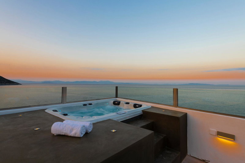 Paraskevas Beach Hotel, Tiros, Greece
