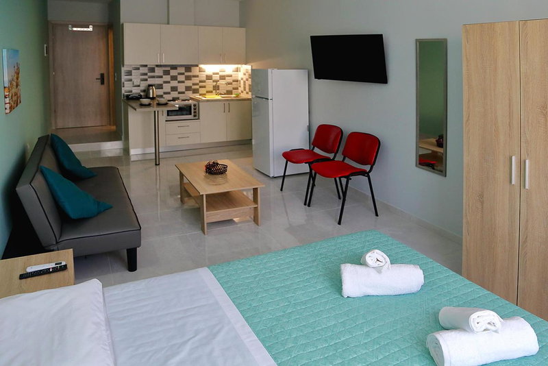 Menta Studios, next to metro station, smart tv, Thessaloniki, Греция