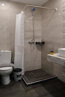 Menta Studios, next to metro station, smart tv, Thessaloniki, Греция