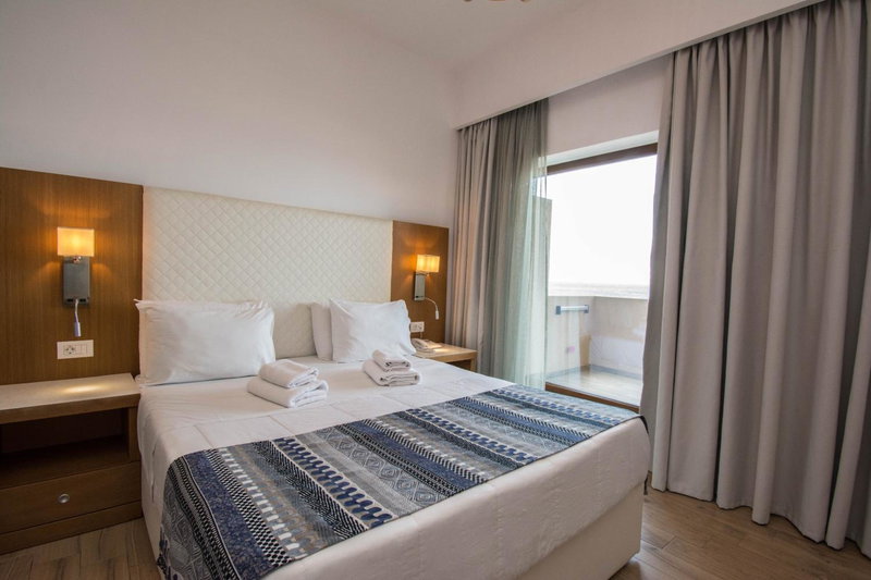 Yianna Caravel Suites "by Checkin" adults only, Amoudara Herakliou, Grecia