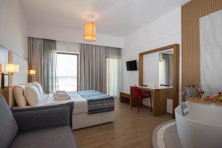 Yianna Caravel Suites "by Checkin" adults only, Amoudara Herakliou, Grecia